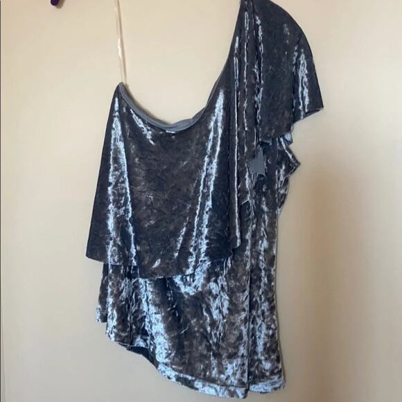 New Grey Silver Tart one off the shoulder Ruffled Blouse Crushed Velvet Medium - Picture 2 of 5